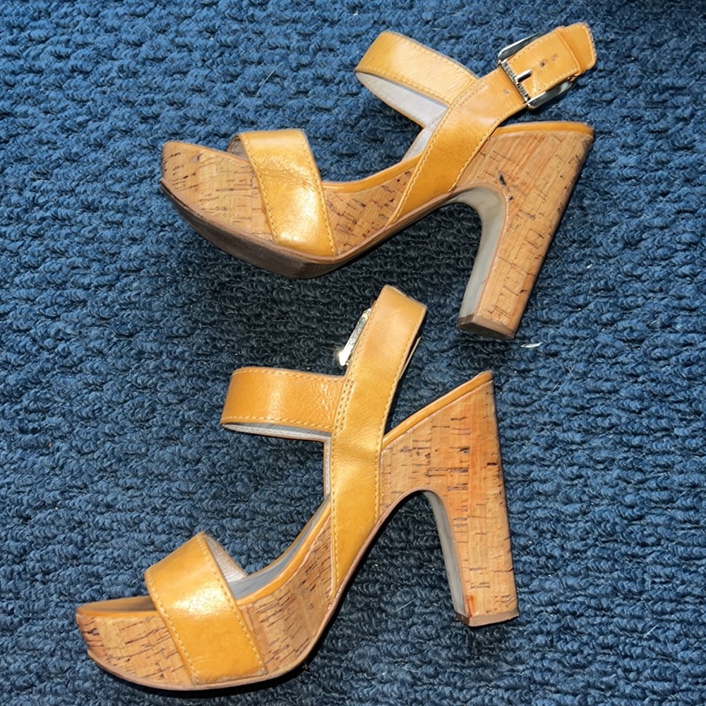 Michael Kors Yellow mustard color Leather Strap Cork Platform Heel Sandals 6.5 - Picture 6 of 6